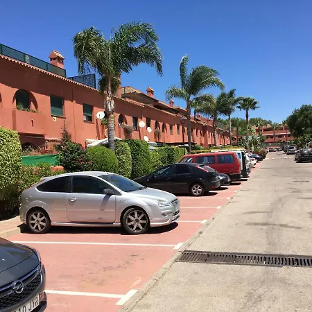 Marina De Casares